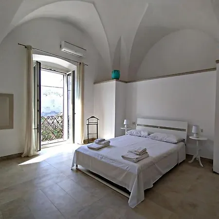 Palazzo Scaletta Apartment Sava